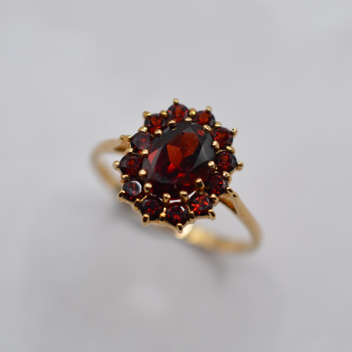 9ct Gold Garnet Cluster Ring