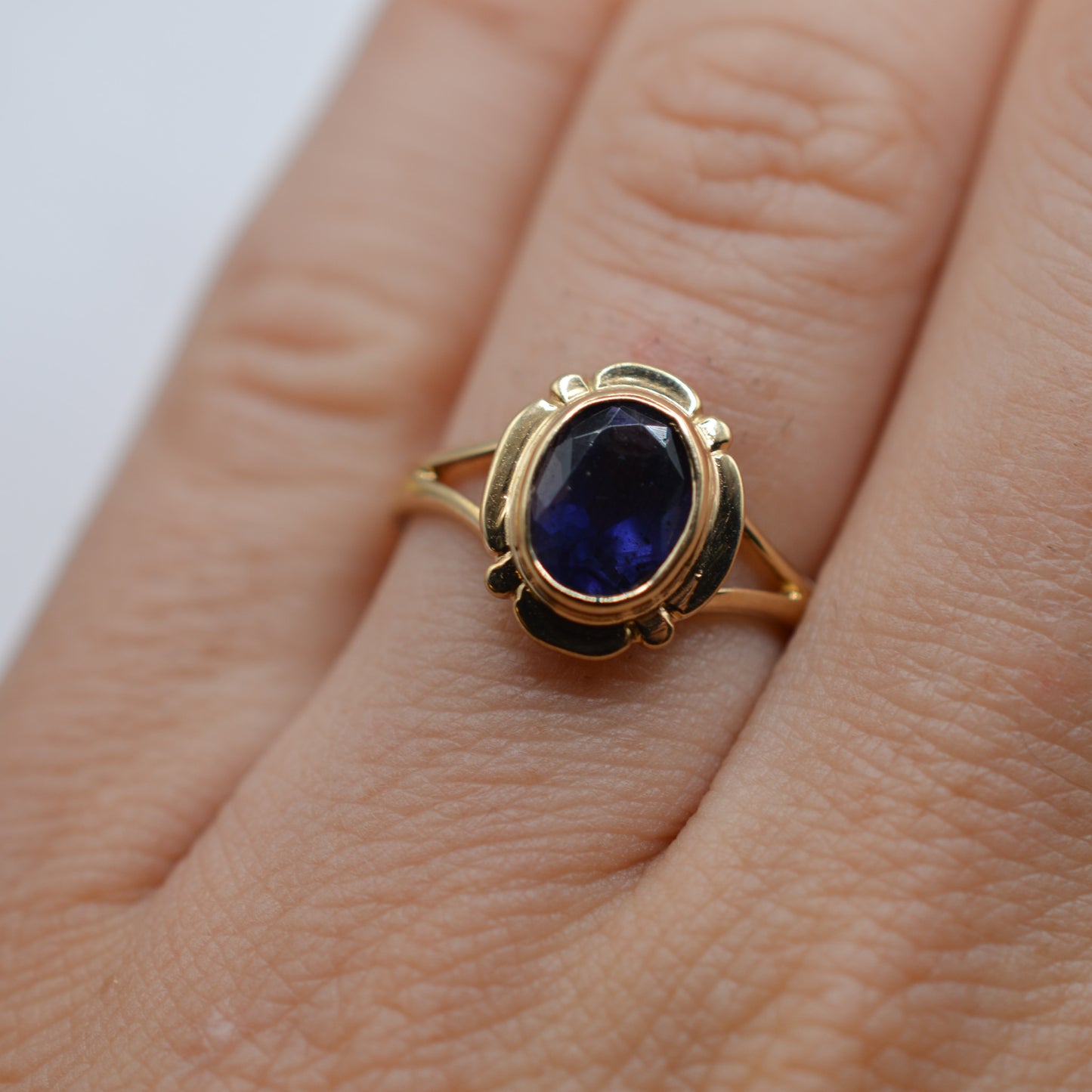 Vintage 9ct Gold Purple Tourmaline Solitaire Ring