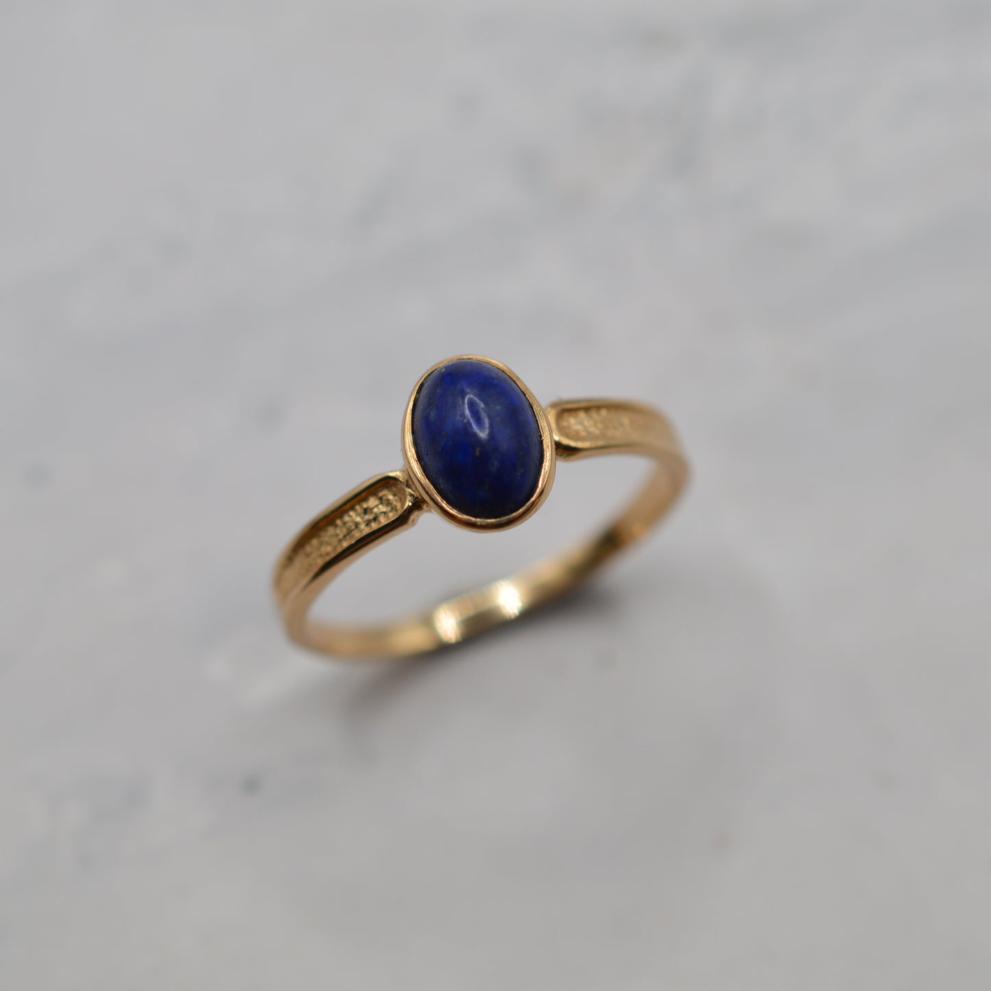 1980s 9ct Gold Lapis Lazuli Ring