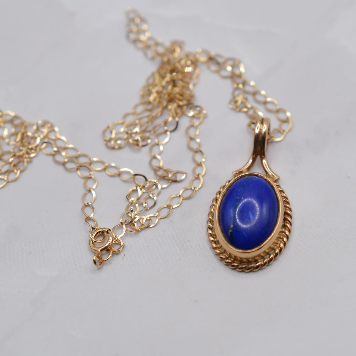 1980s 9ct Gold Lapis Lazuli Pendant Necklace