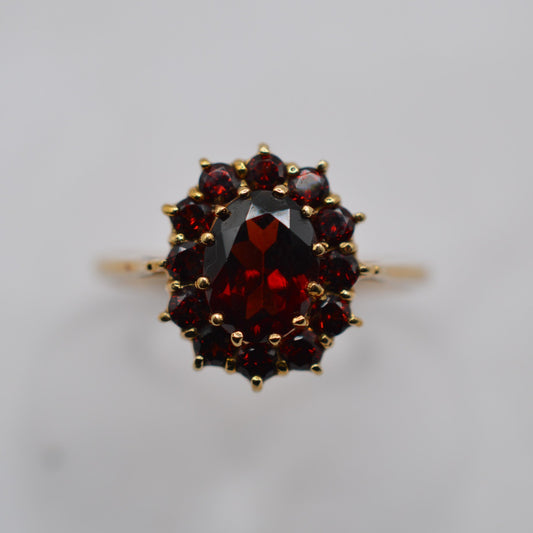 9ct Gold Garnet Cluster Ring