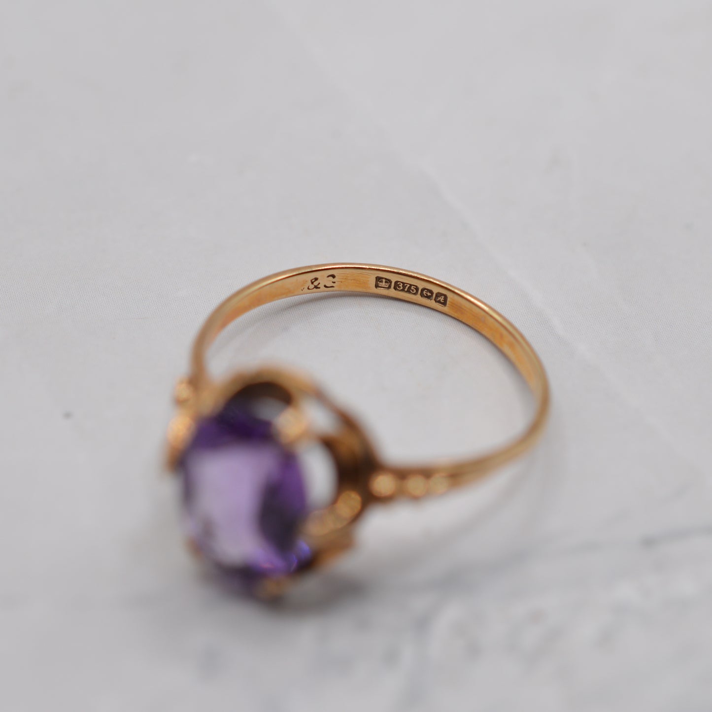 1970s Vintage 9ct Gold Amethyst Ring in Buttercup Setting