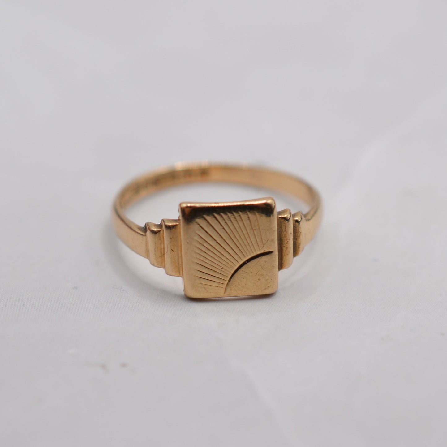 1950s Vintage 9ct Gold Sunburst Signet Ring