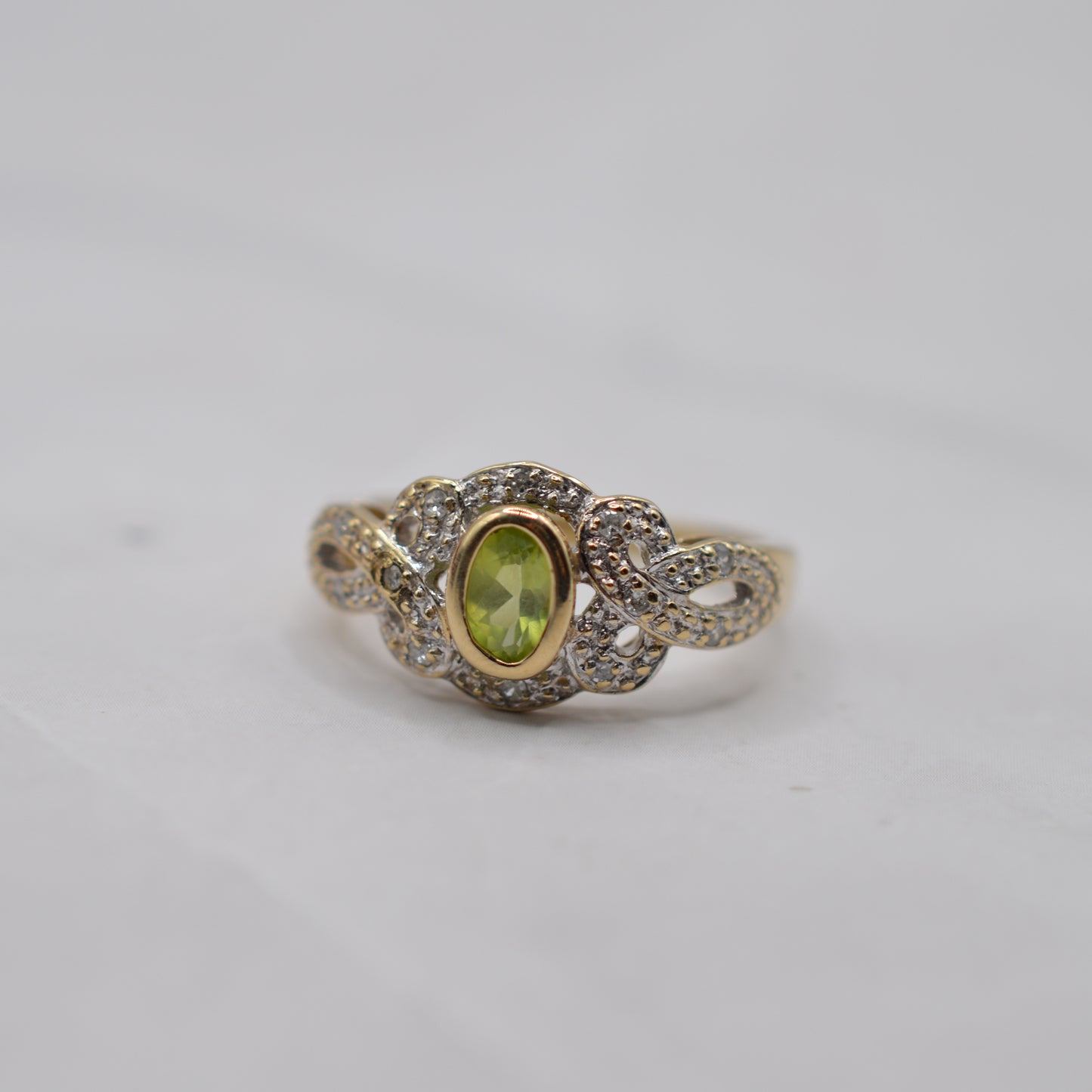 9ct Gold Peridot & Diamond Dress Ring