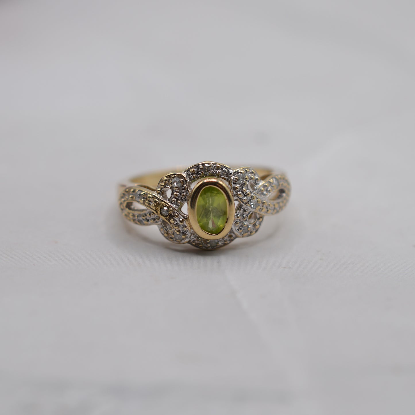 9ct Gold Peridot & Diamond Dress Ring