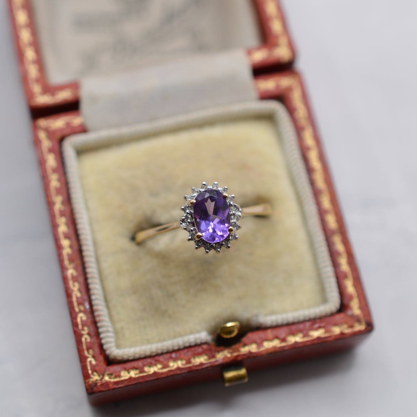 Y2K 9ct Gold Amethyst & Diamond Cluster Ring
