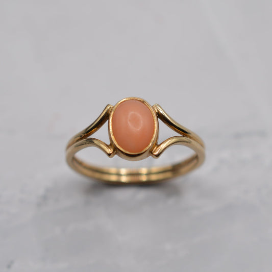 1970s Vintage 9ct Gold Coral Ring