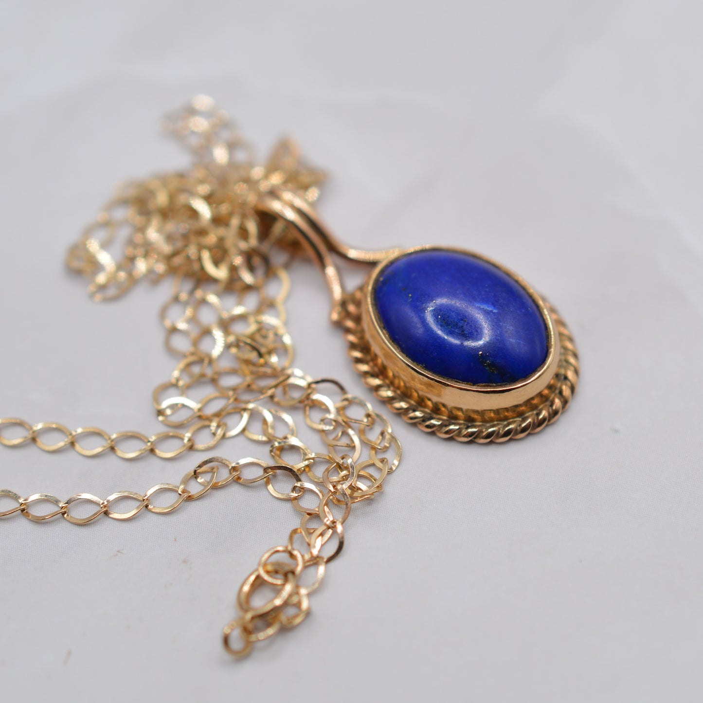1980s 9ct Gold Lapis Lazuli Pendant Necklace