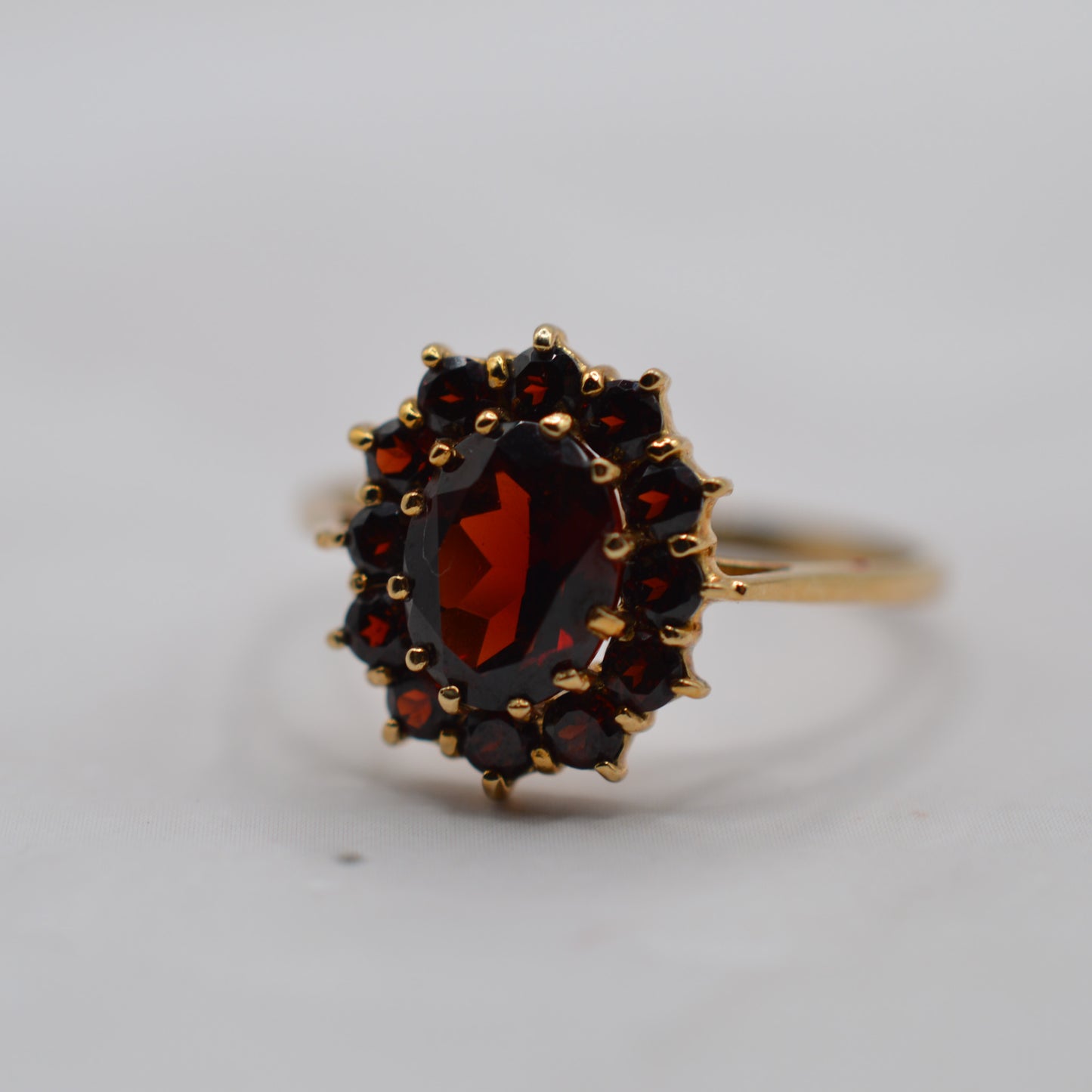 9ct Gold Garnet Cluster Ring