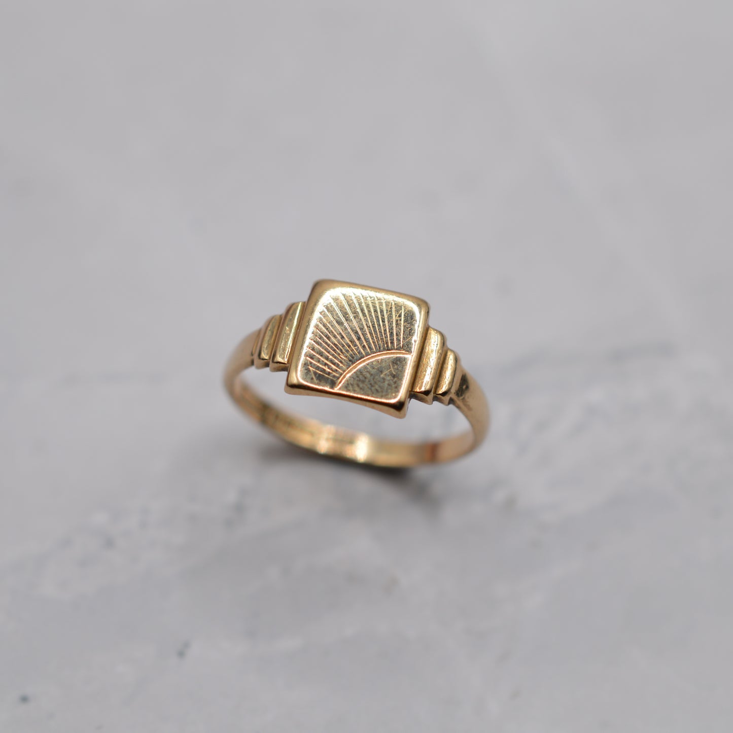 1950s Vintage 9ct Gold Sunburst Signet Ring