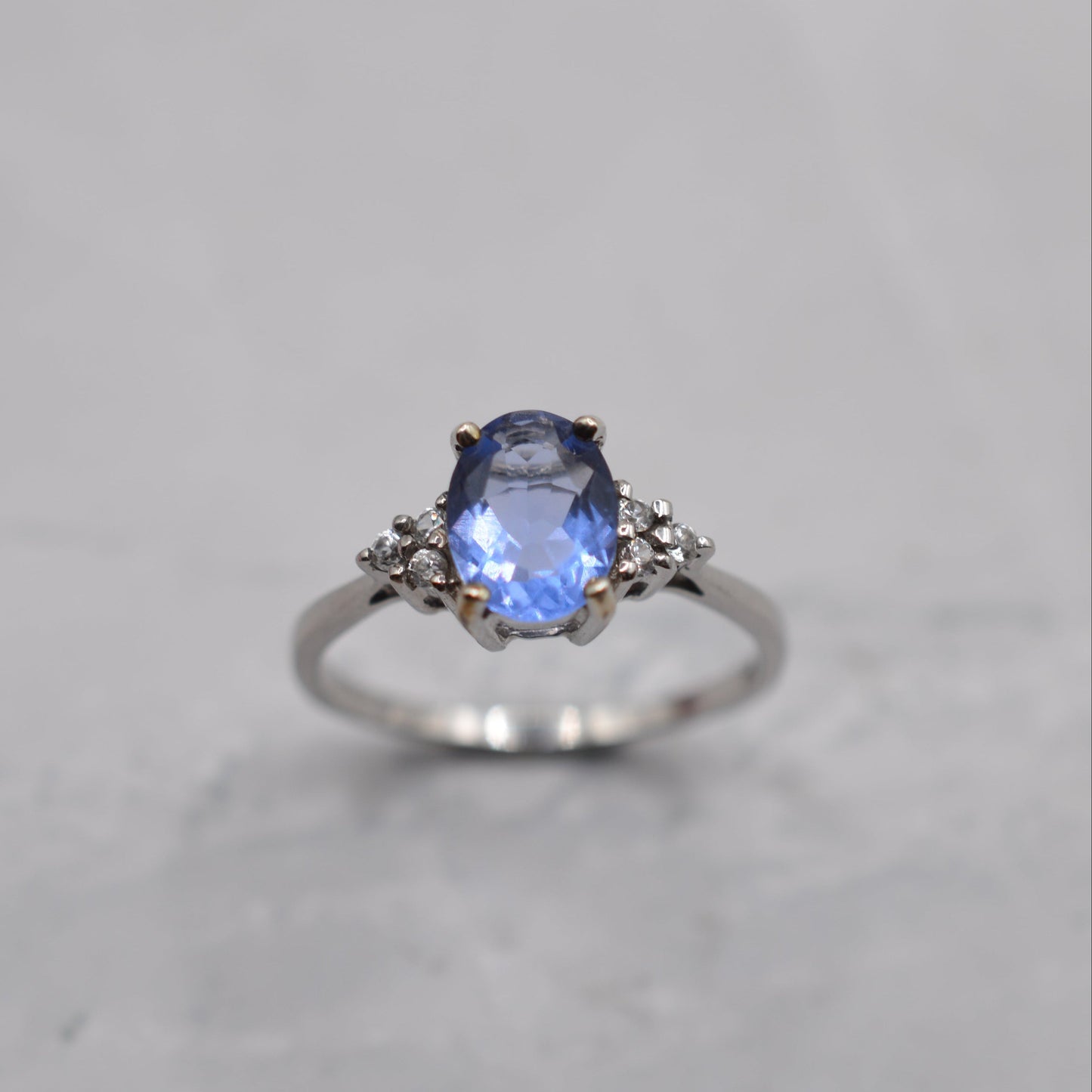 9ct White Gold Topaz Ring