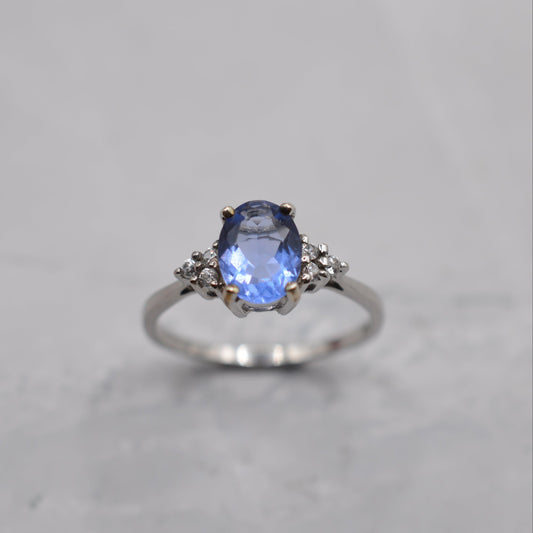 9ct White Gold Topaz Ring