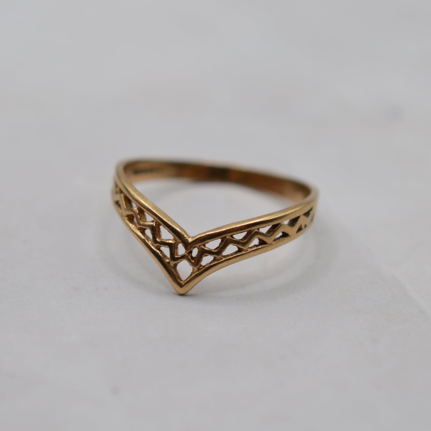 1980s 9ct Gold Openwork Wishbone Ring