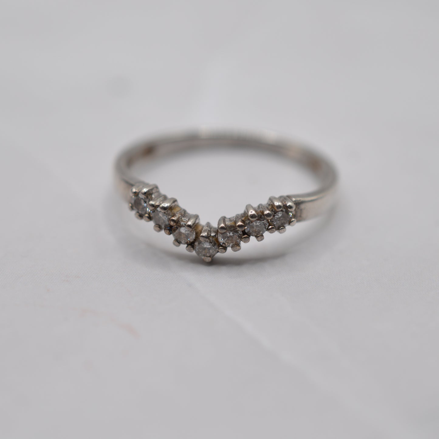 9ct White Gold 0.25ct Diamond Wishbone Ring