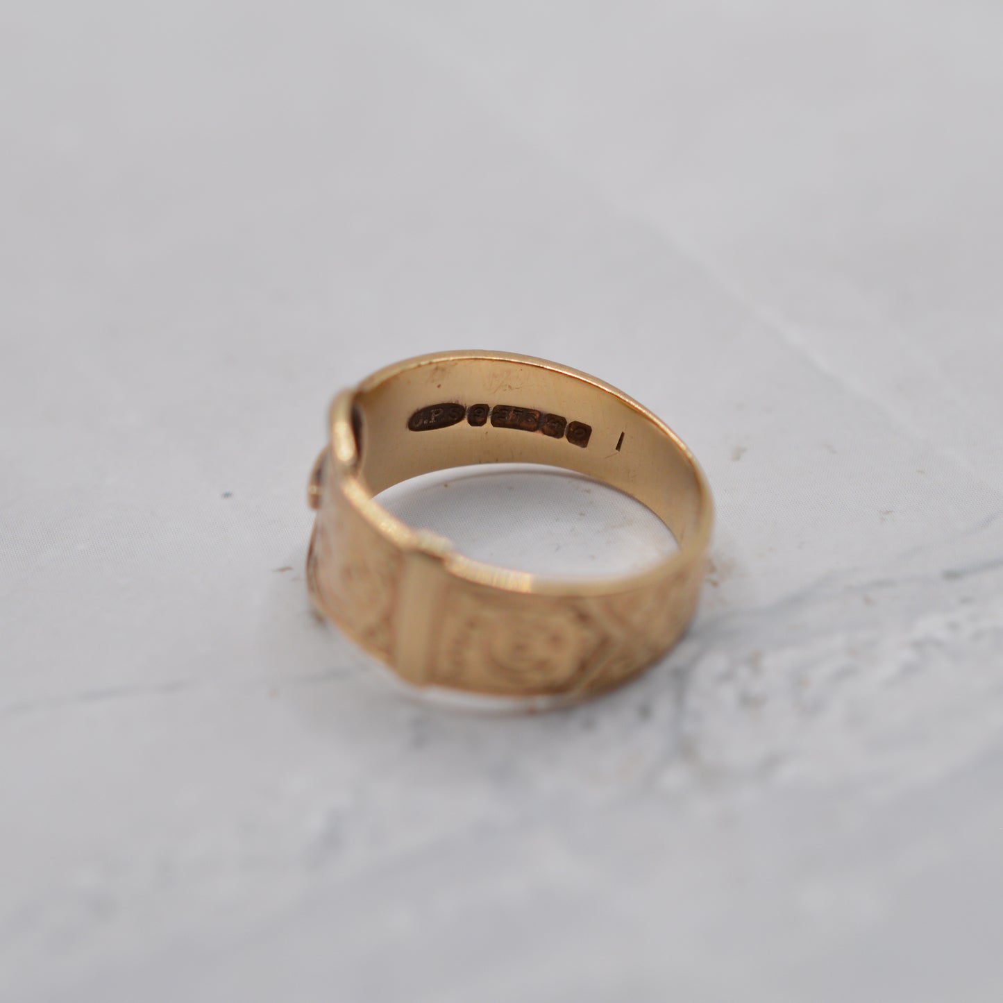 1960s Vintage 9ct Gold Buckle Ring