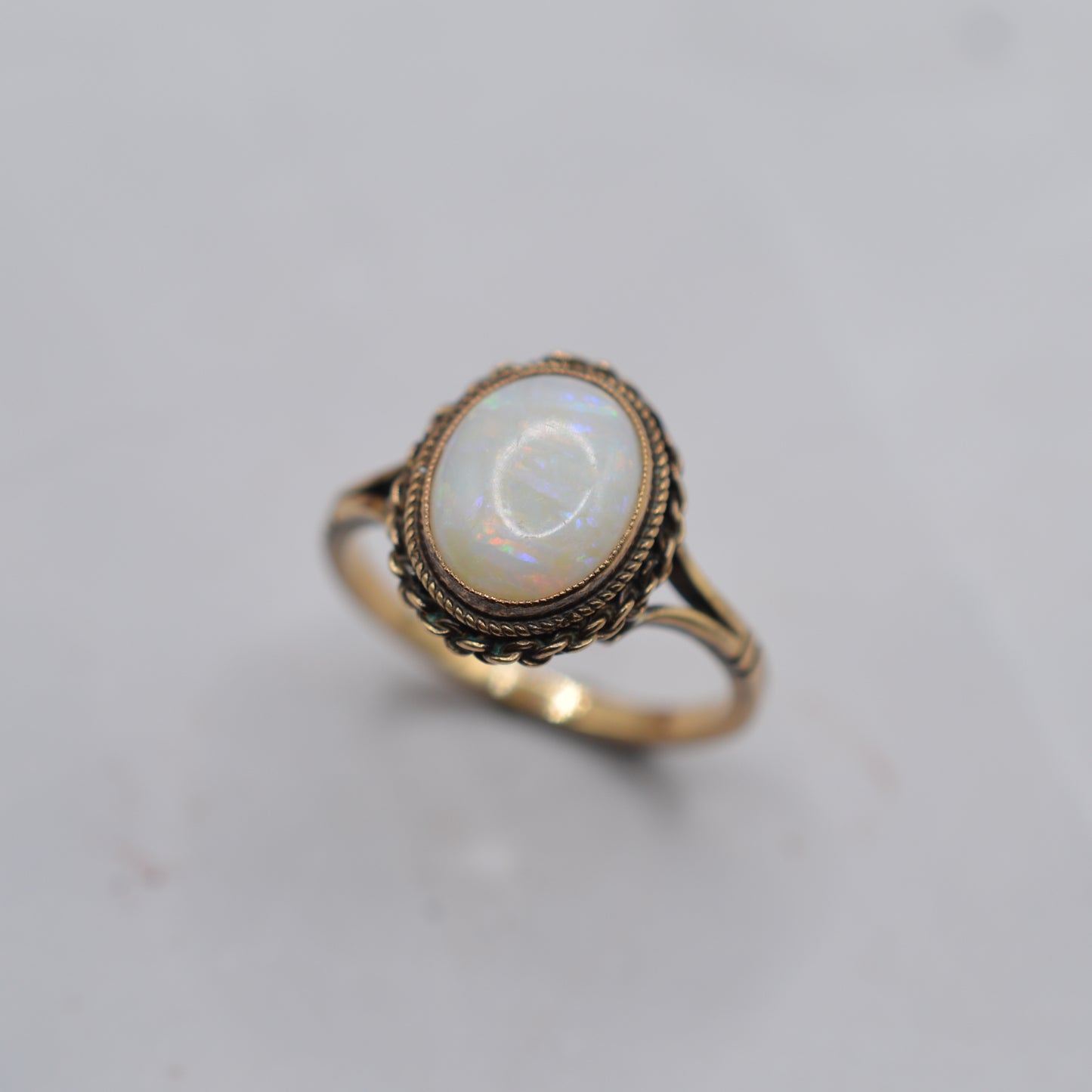 1970s Vintage 9ct Gold Opal Ring with Rope-Twist Detail