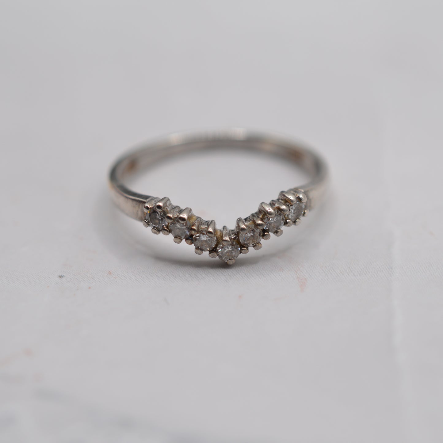 9ct White Gold 0.25ct Diamond Wishbone Ring