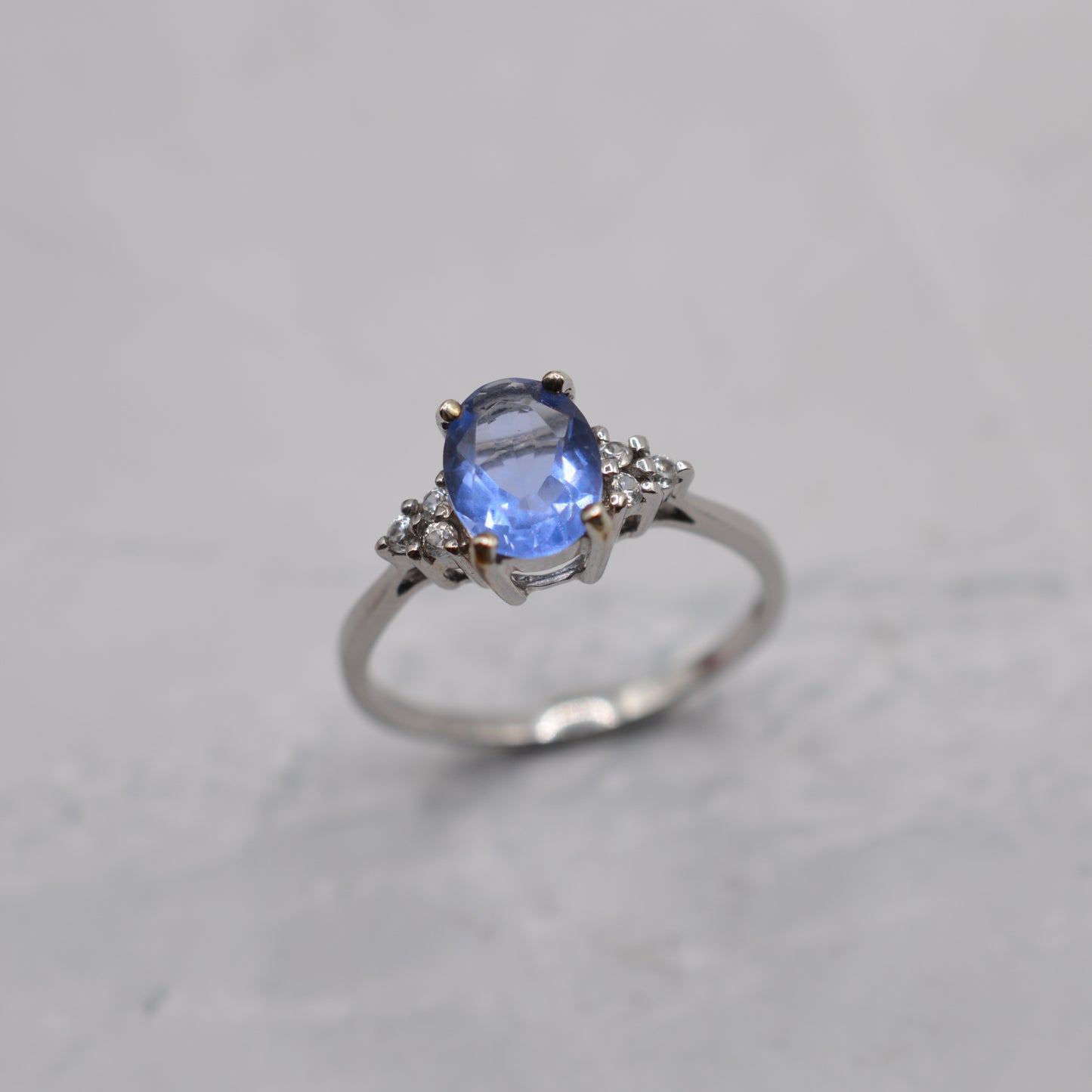 9ct White Gold Topaz Ring