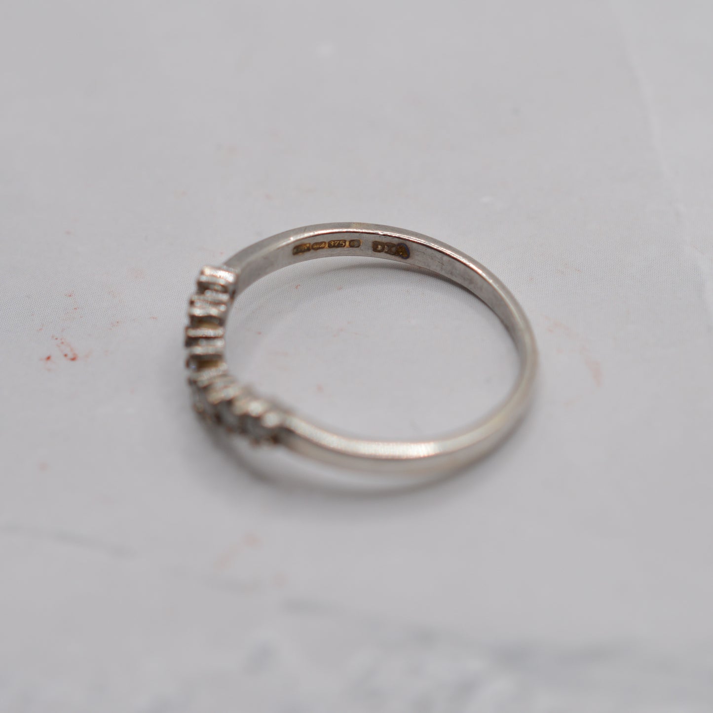 9ct White Gold 0.25ct Diamond Wishbone Ring