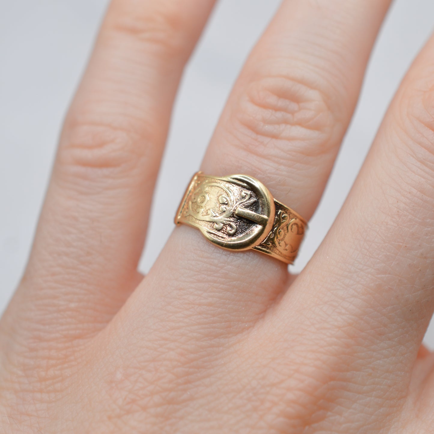 1960s Vintage 9ct Gold Buckle Ring