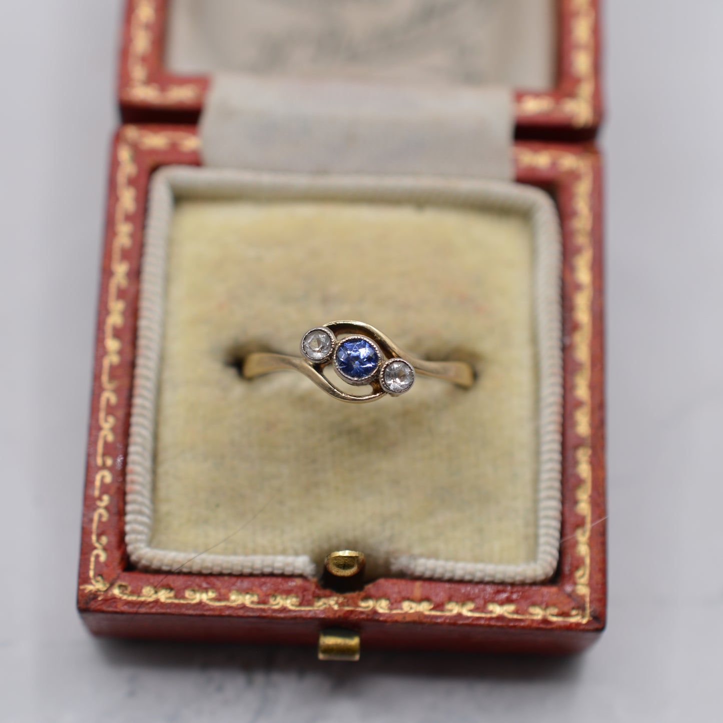 Antique 18ct Gold Sapphire Trilogy Bypass Ring