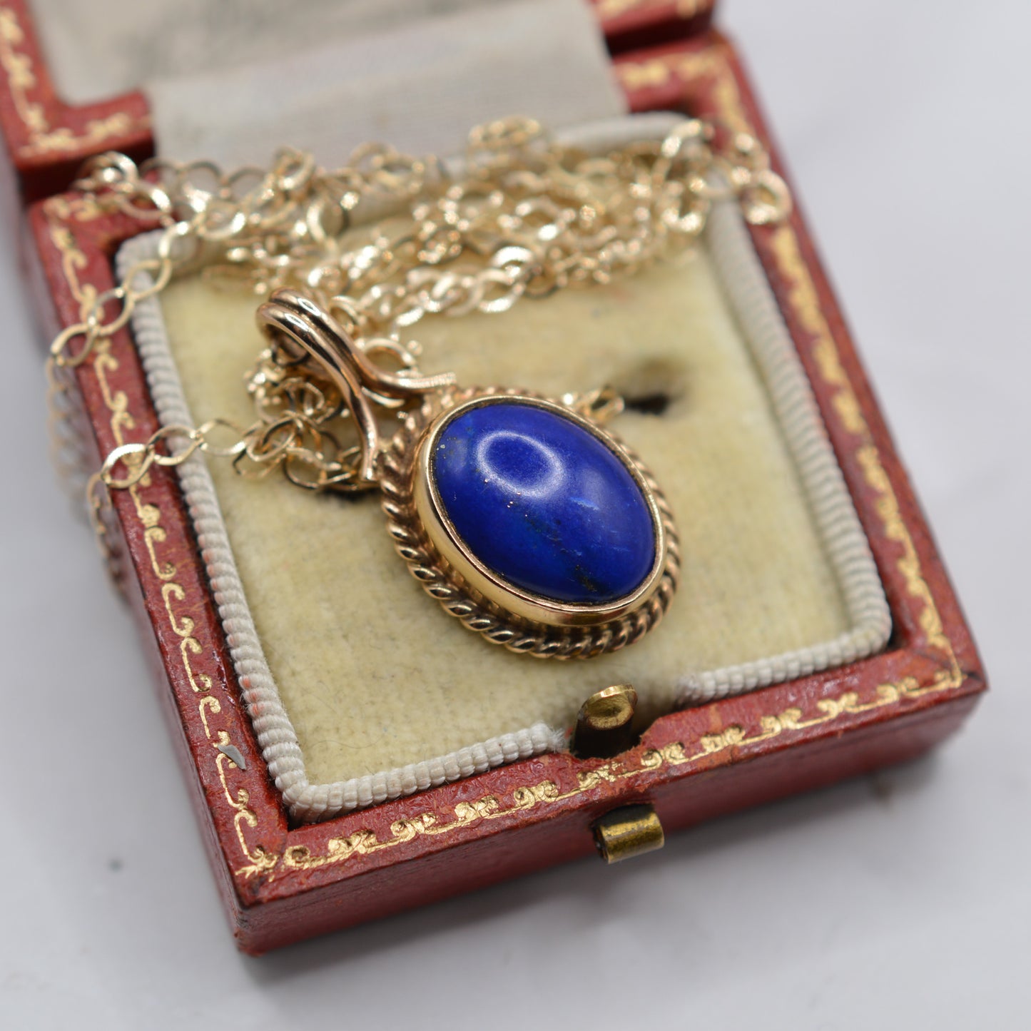 1980s 9ct Gold Lapis Lazuli Pendant Necklace