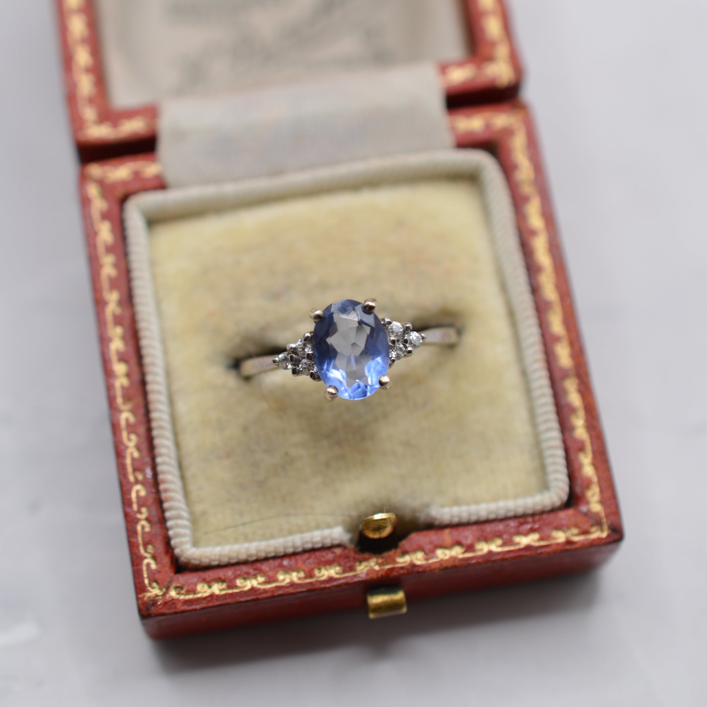 9ct White Gold Topaz Ring