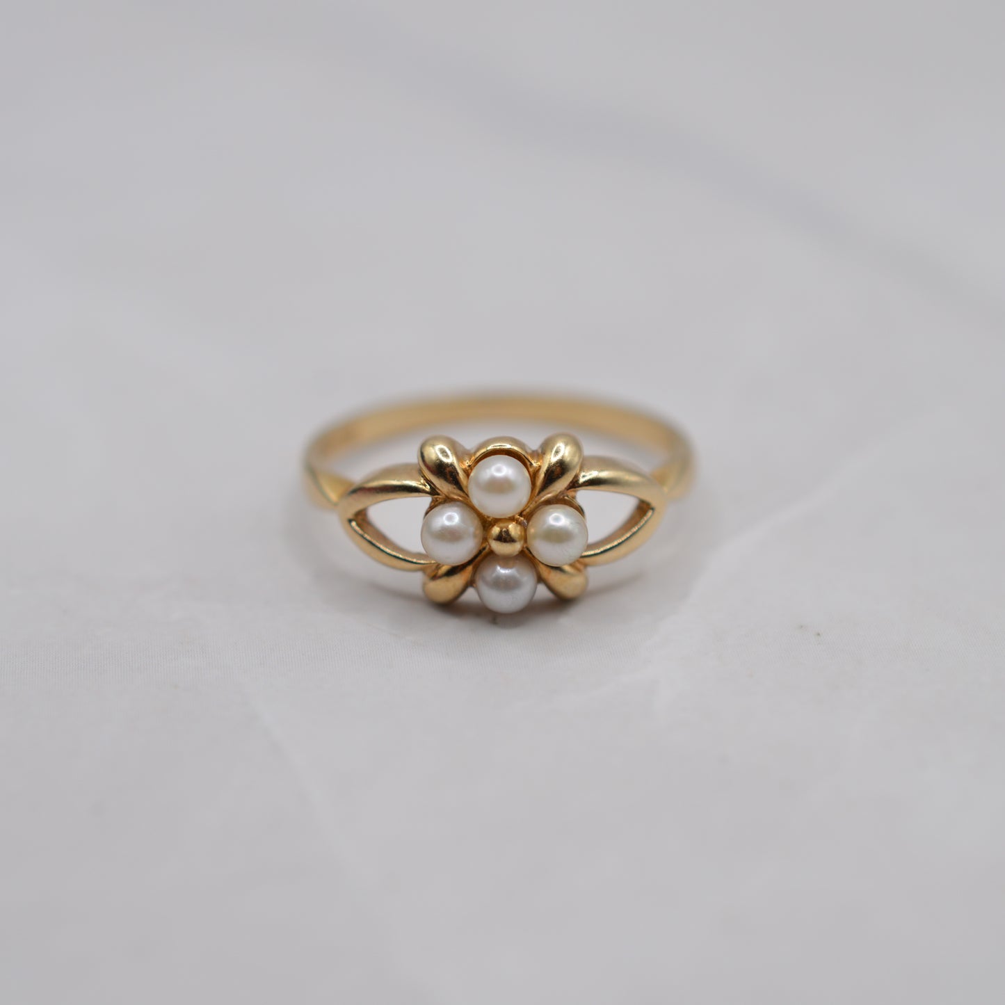 9ct Gold Pearl Floral Cluster Ring