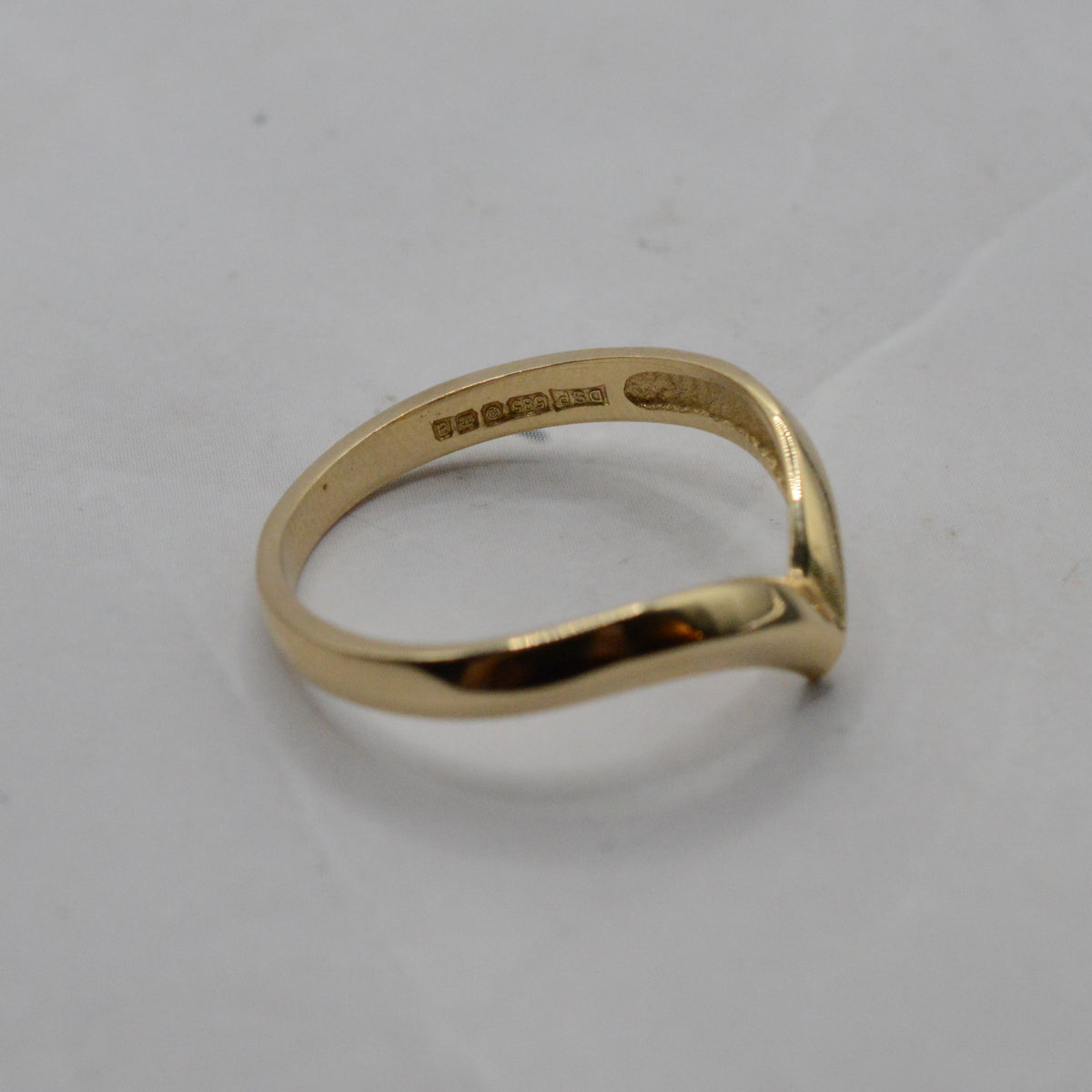 Y2K 14ct Gold Wishbone Ring