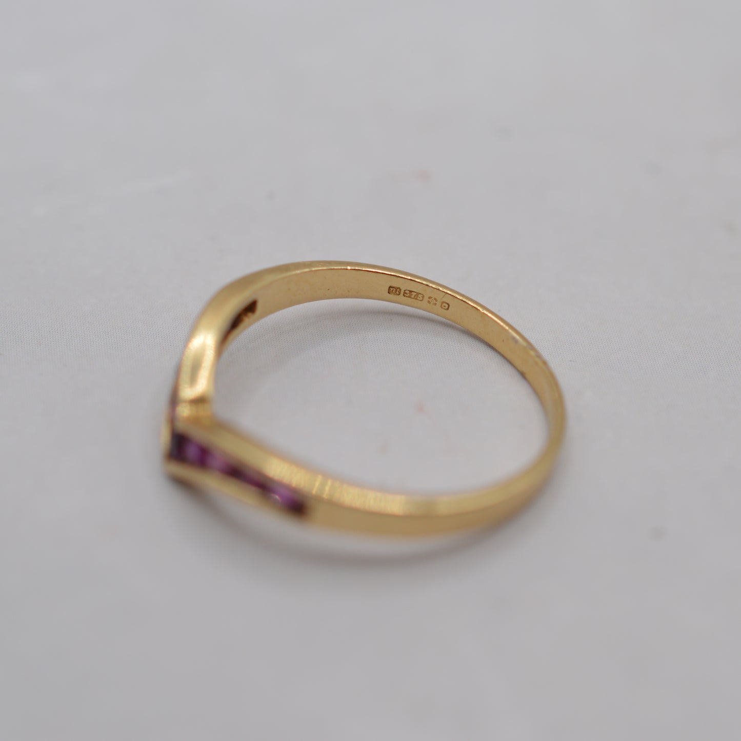 1980s 9ct Gold Ruby Wishbone Ring