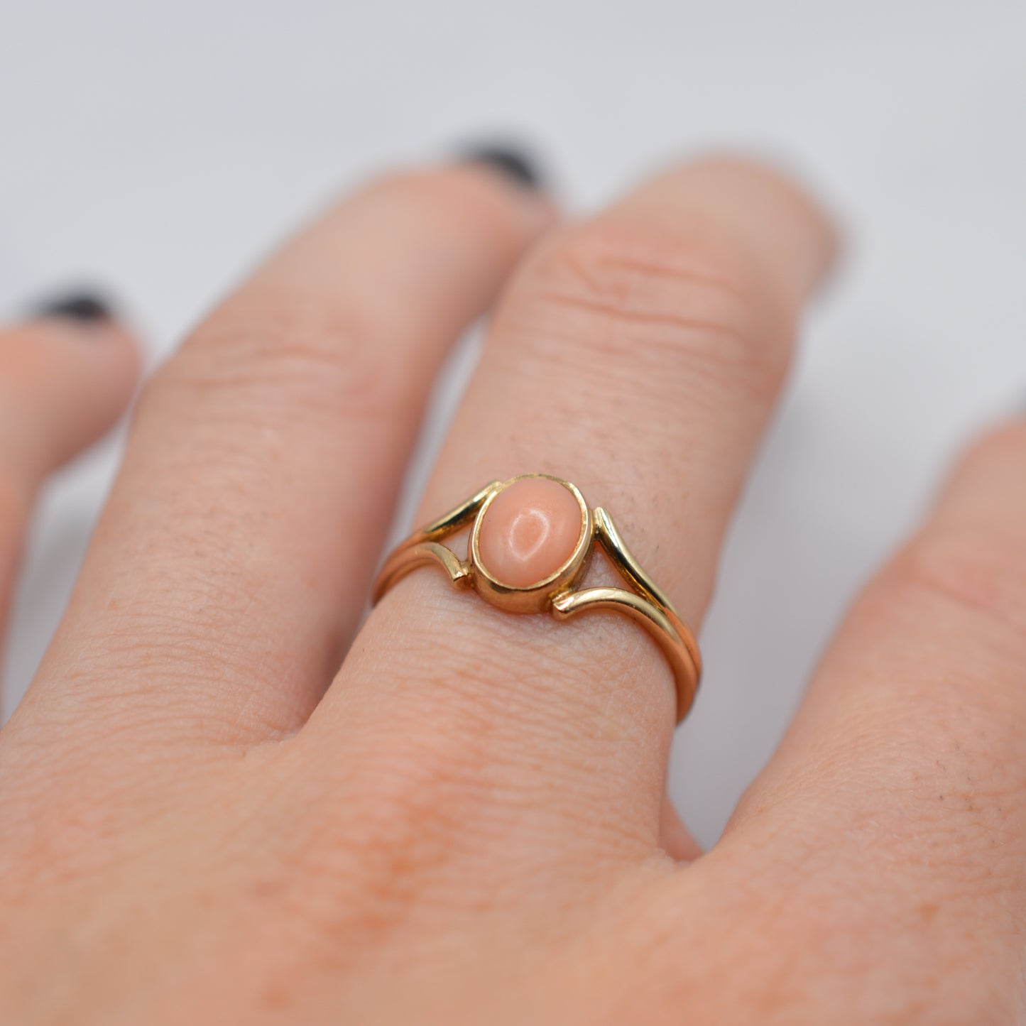 1970s Vintage 9ct Gold Coral Ring