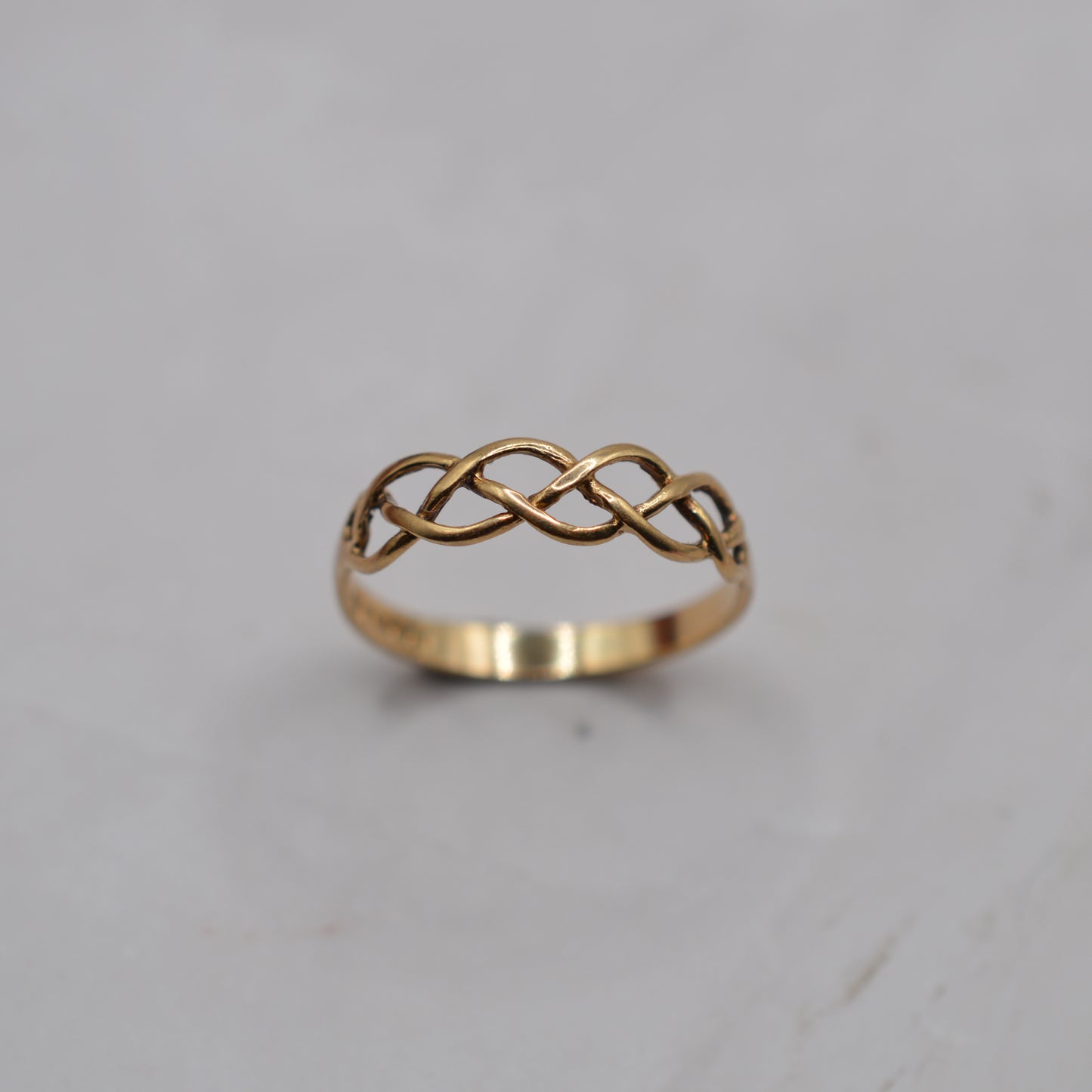 1980s Vintage 9ct Gold Celtic Braid Ring