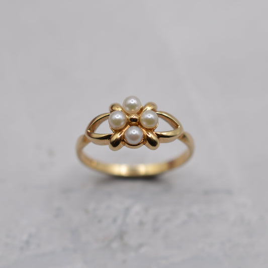 9ct Gold Pearl Floral Cluster Ring