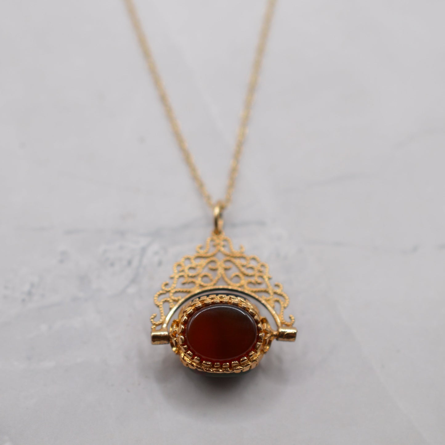 1990s 9ct Gold Swivel Fob Pendant Necklace (18")