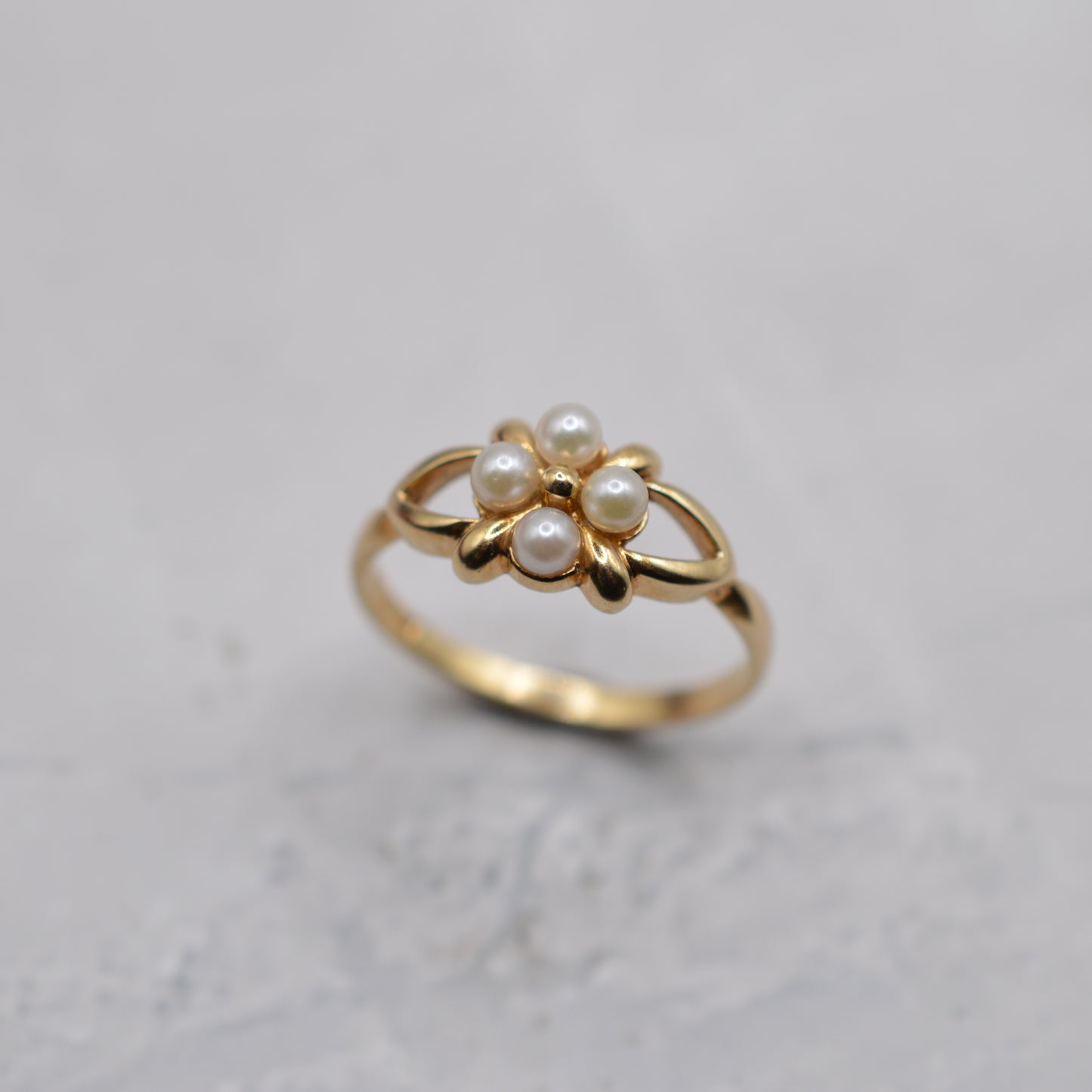 9ct Gold Pearl Floral Cluster Ring