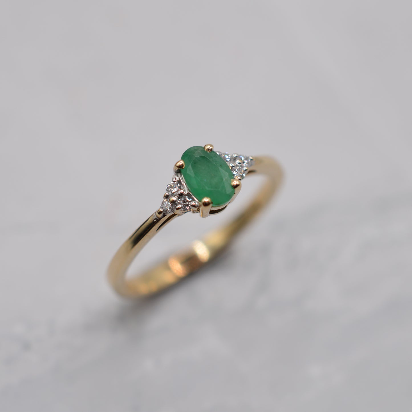 9ct Gold Emerald & Diamond Ring