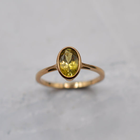9ct Gold Peridot Solitaire Ring