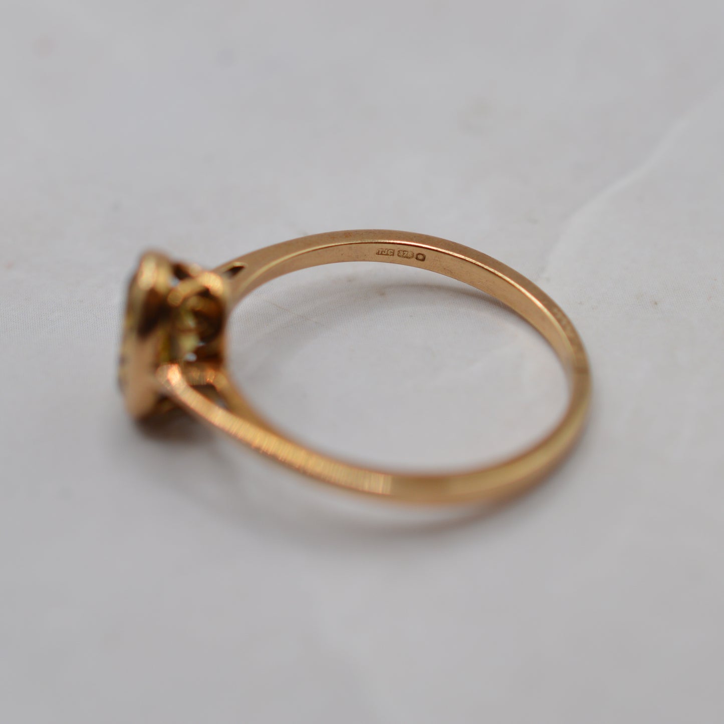 9ct Gold Peridot Solitaire Ring