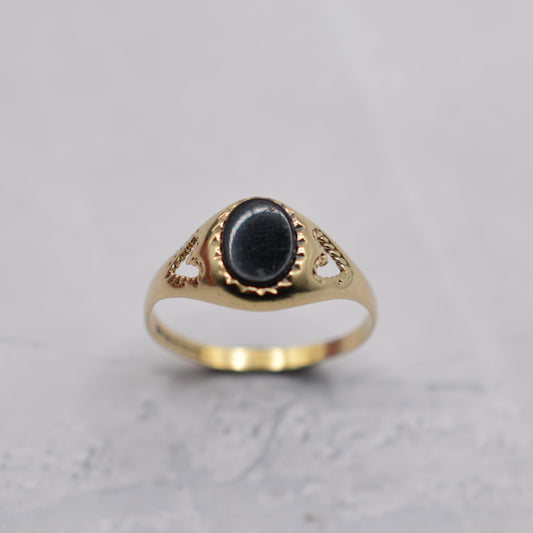 1990s 9ct Gold Onyx Signet Ring with Heart-Pierced Shoulders