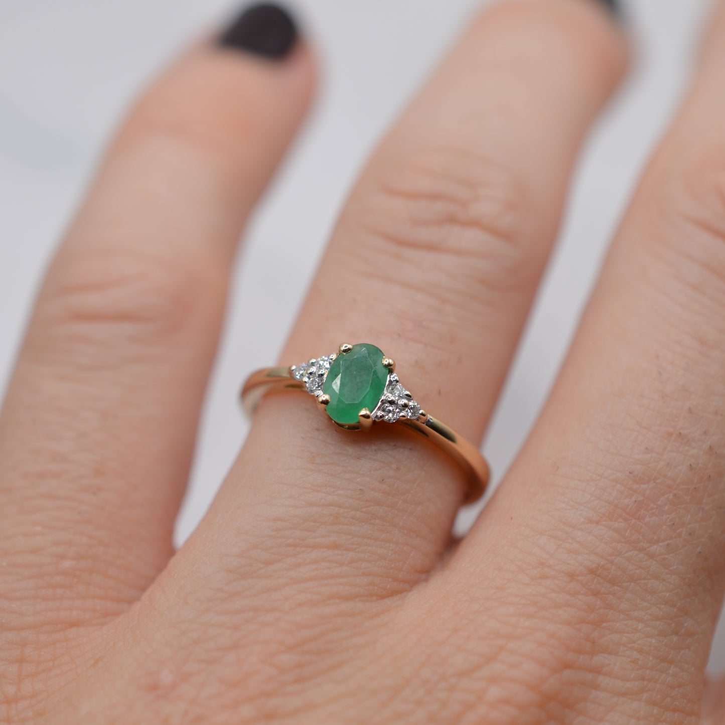9ct Gold Emerald & Diamond Ring