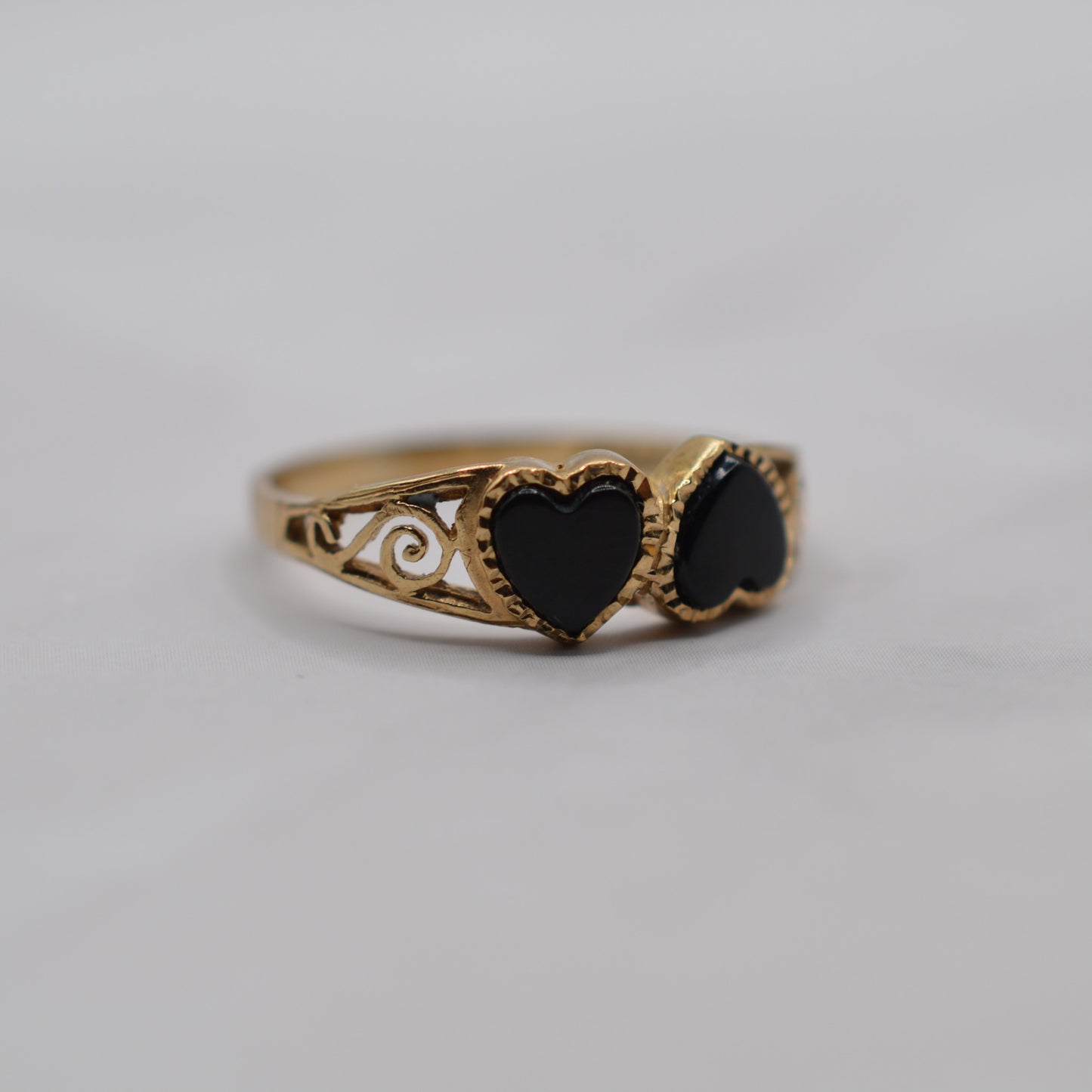 1990s 9ct Gold Double Heart Onyx Ring