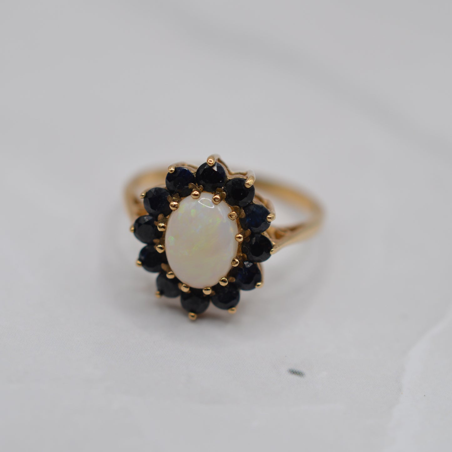 Vintage 9ct Gold Opal & Sapphire Cluster Ring