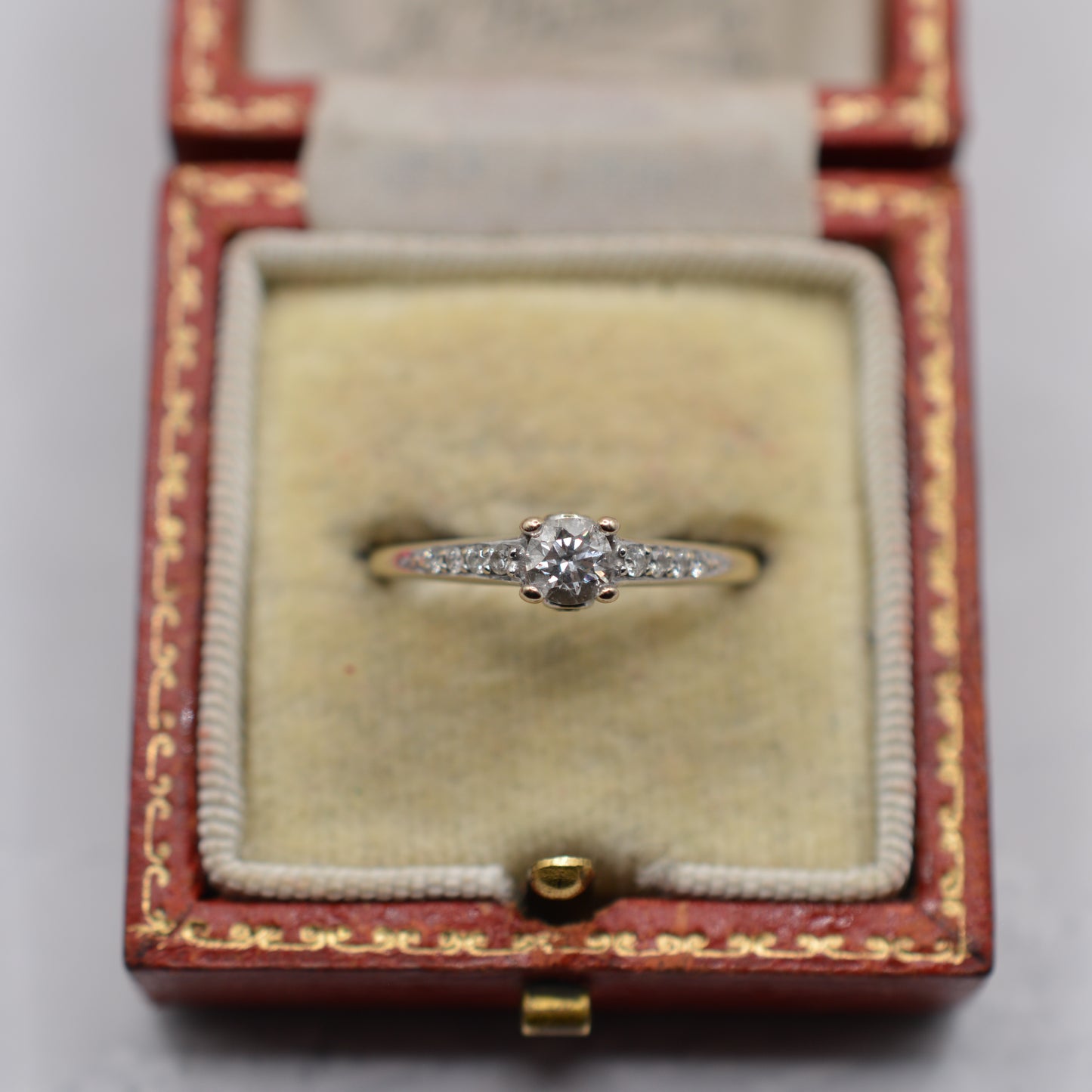 18ct Gold 0.33ct Diamond Ring with Diamond-Set Shoulders