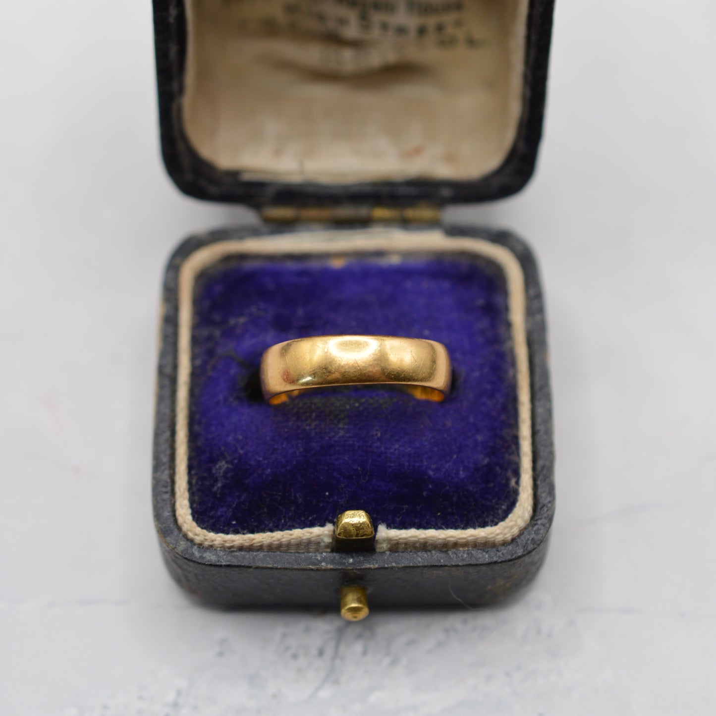 Victorian 1894 22ct Gold Antique Wedding Band Ring