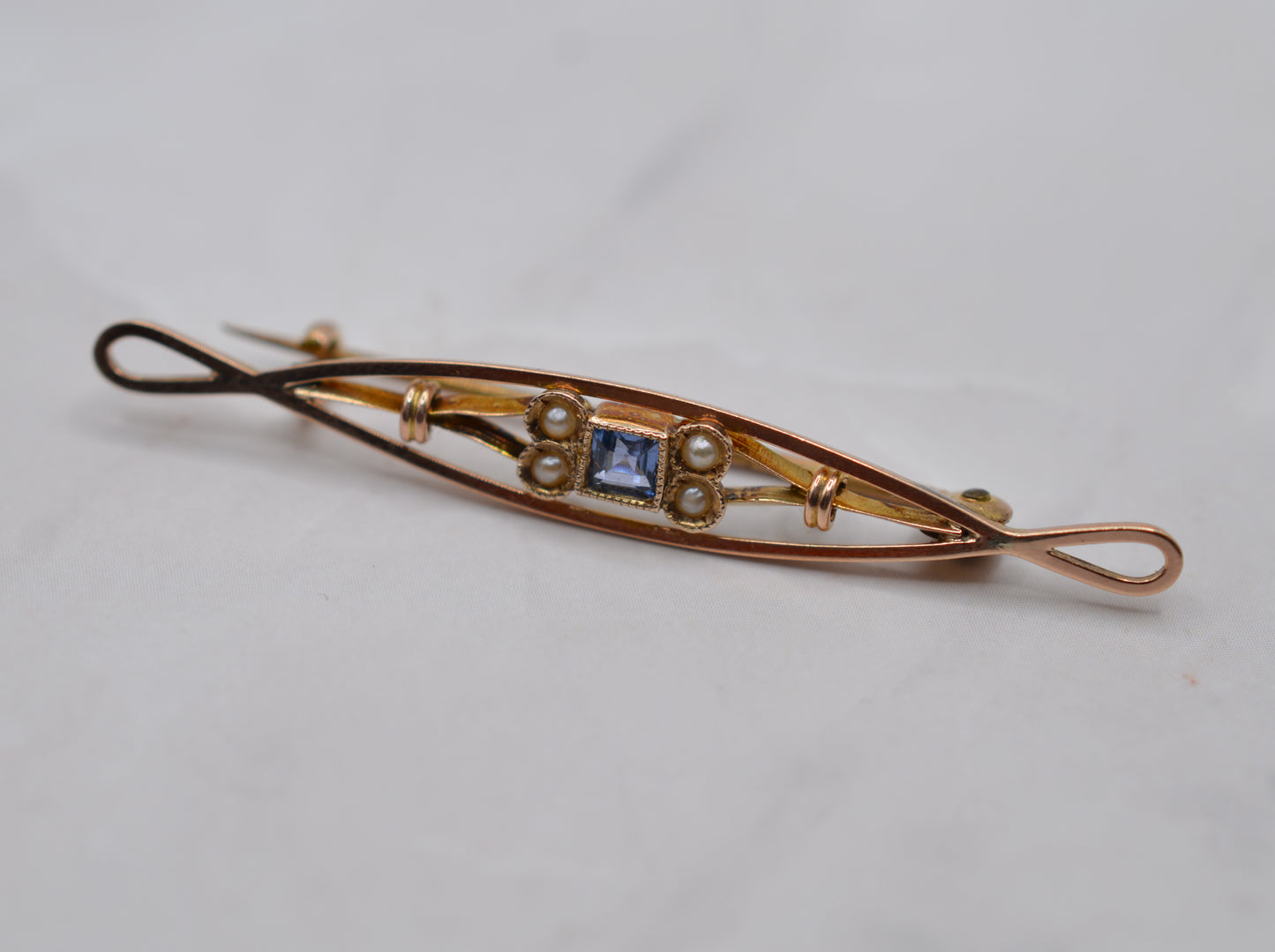 Antique Edwardian 9ct Gold Blue Topaz & Seed Pearl Brooch