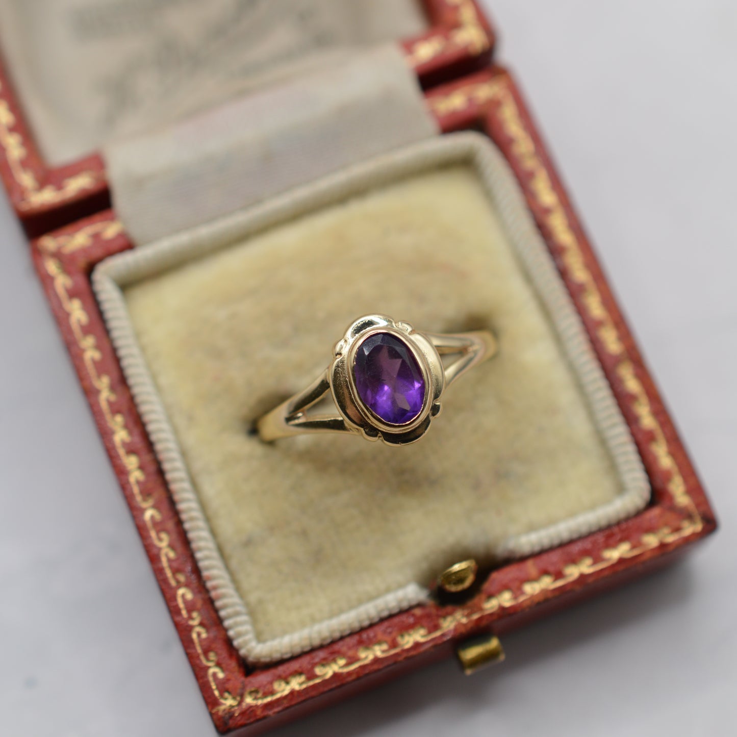 9ct Gold Amethyst Solitaire Ring