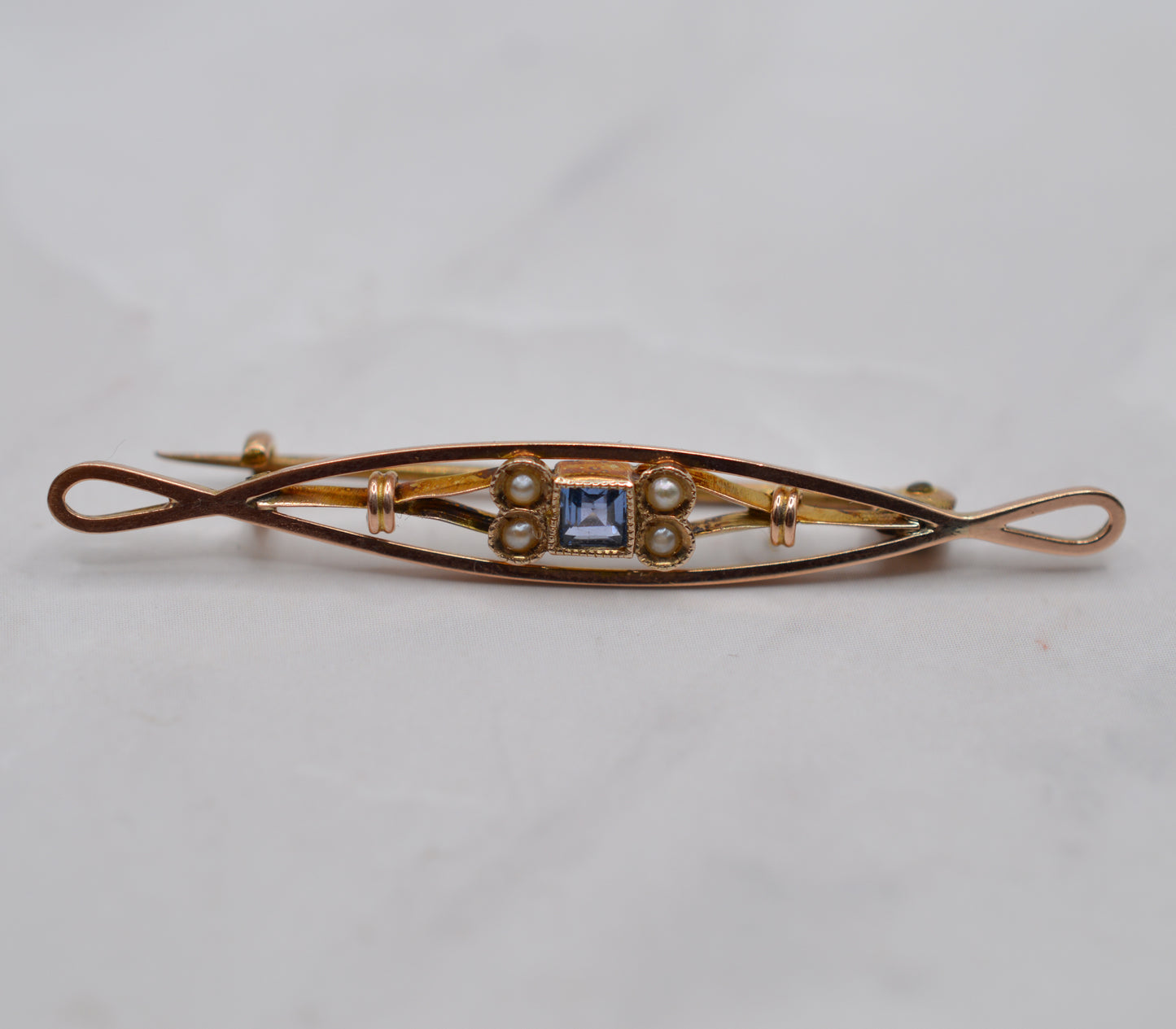 Antique Edwardian 9ct Gold Blue Topaz & Seed Pearl Brooch
