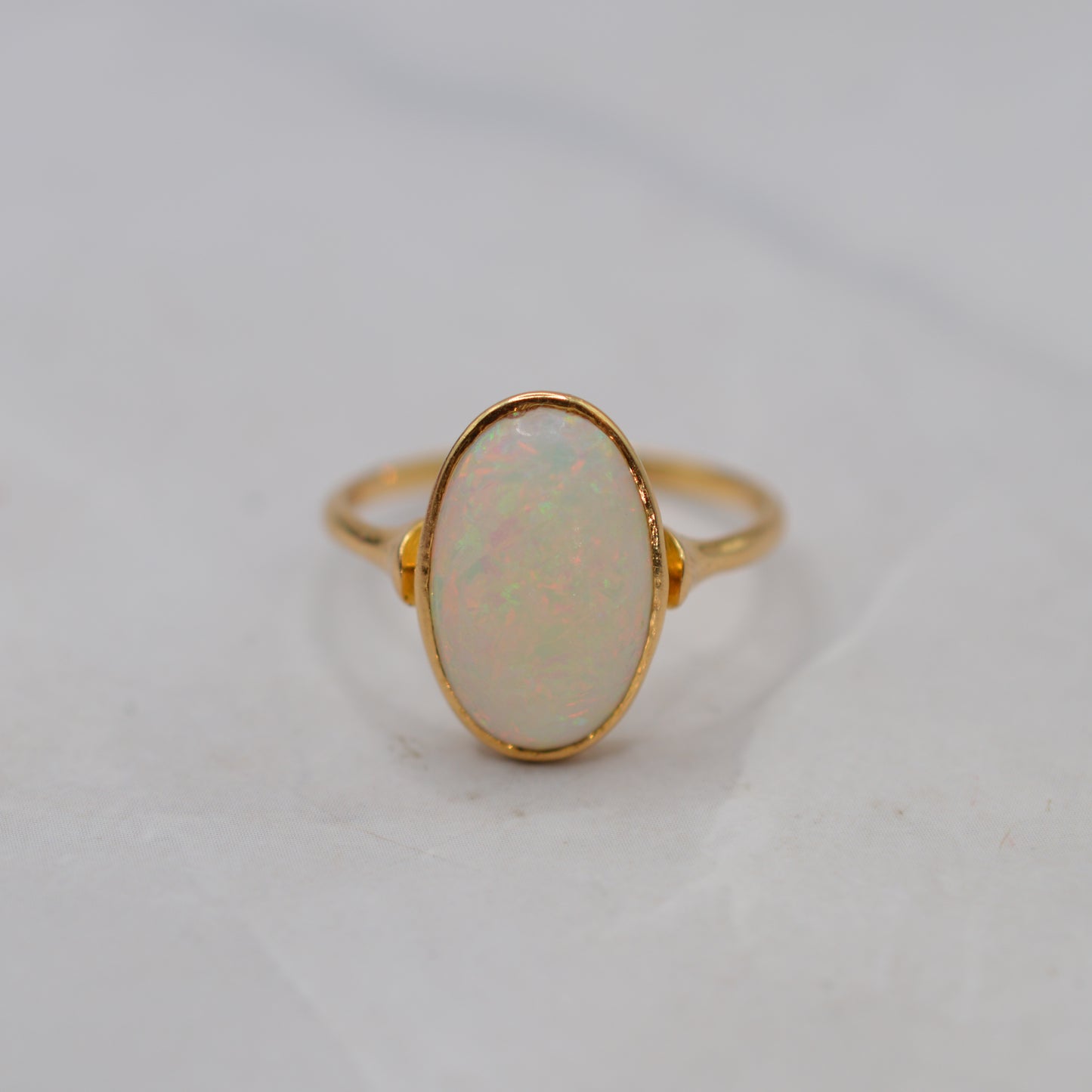 Antique 18ct Gold Opal Solitaire Ring