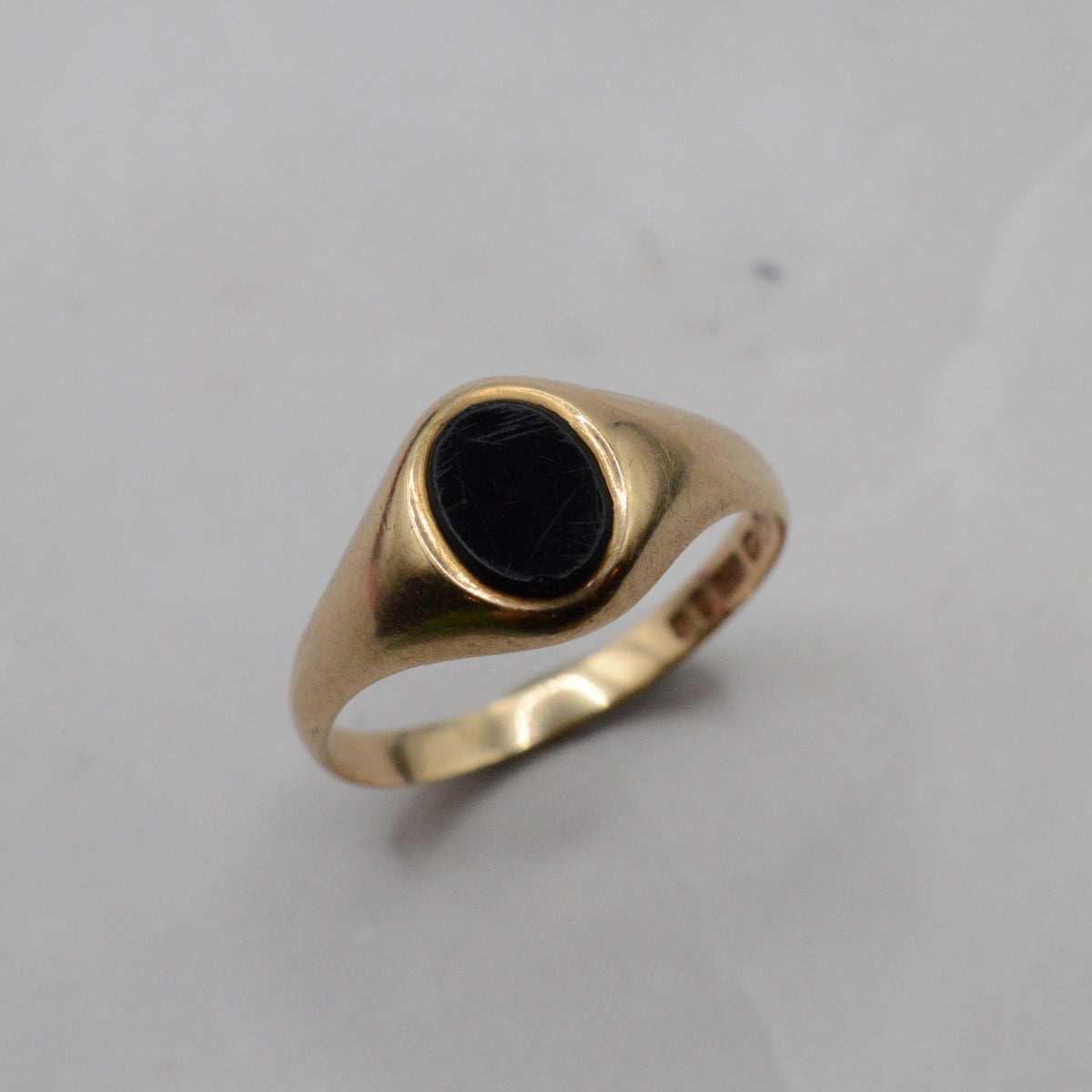 1980s 9ct Gold Onyx Signet Ring
