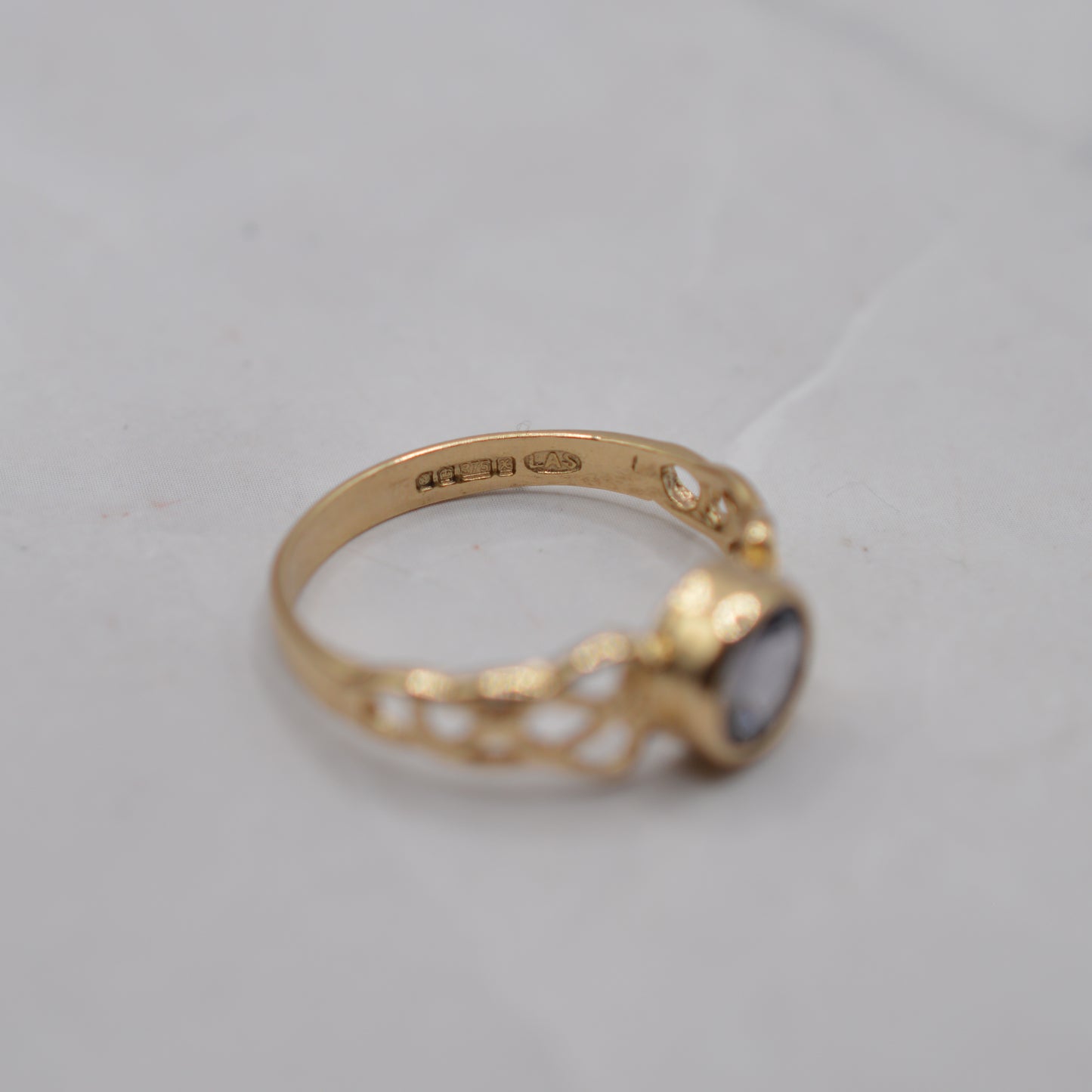 1990s 9ct Gold Iolite Celtic Ring